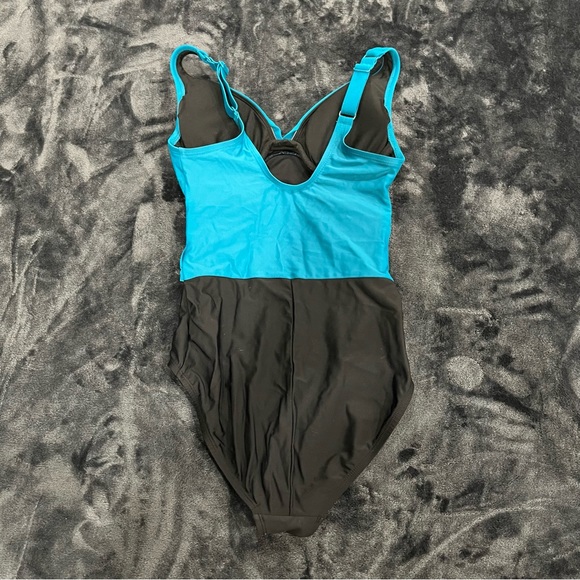 Thyme maternity one piece swimsuit - Picture 3 of 4